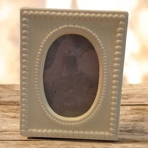 5x7 Oval Picture Frame With 8x10 Outside Dimensions.